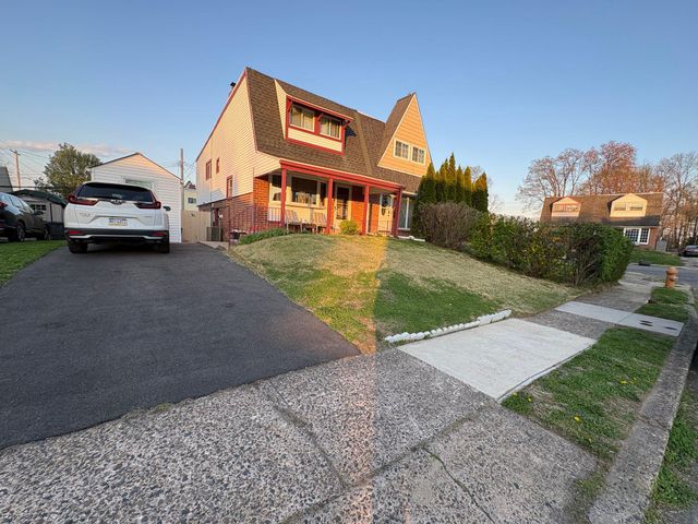 1045 FOSTER ST, Philadelphia, PA 19116