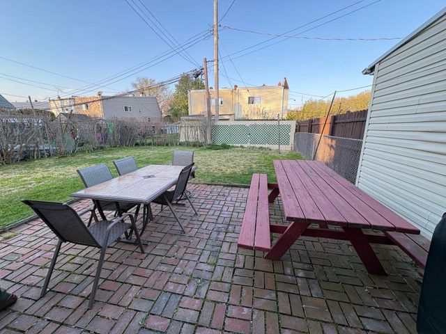 1045 FOSTER ST, Philadelphia, PA 19116