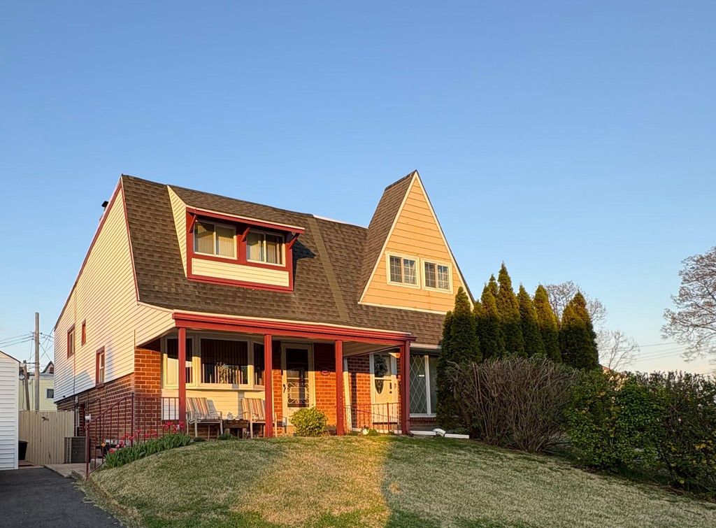 1045 FOSTER ST, Philadelphia, PA 19116