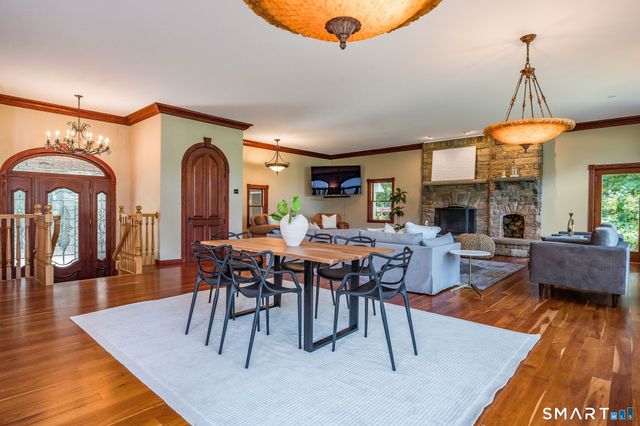 25 Clintonville Road, North Haven, CT 06473