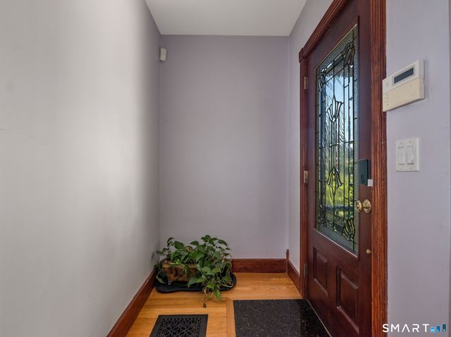 25 Clintonville Road, North Haven, CT 06473