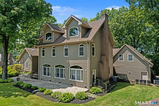 25 Clintonville Road, North Haven, CT 06473