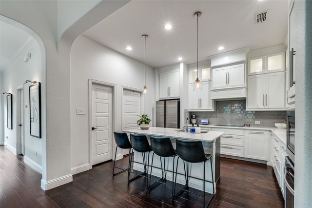 7213 W Nirvana Circle, North Richland Hills, TX 76182