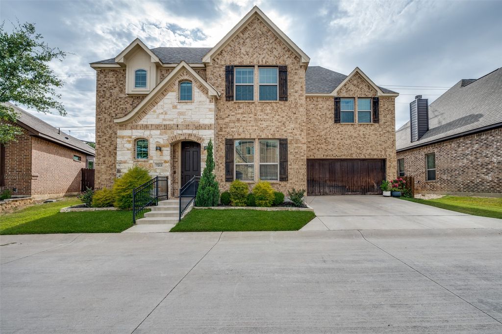 7213 W Nirvana Circle, North Richland Hills, TX 76182