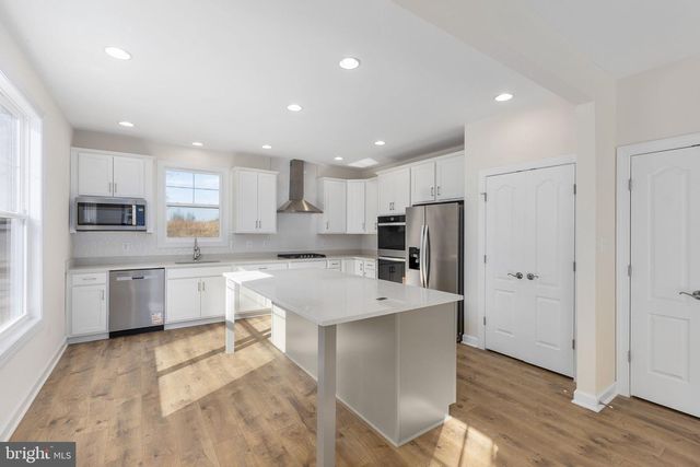 804 HOLLY CORNER RD, Fredericksburg, VA 22406