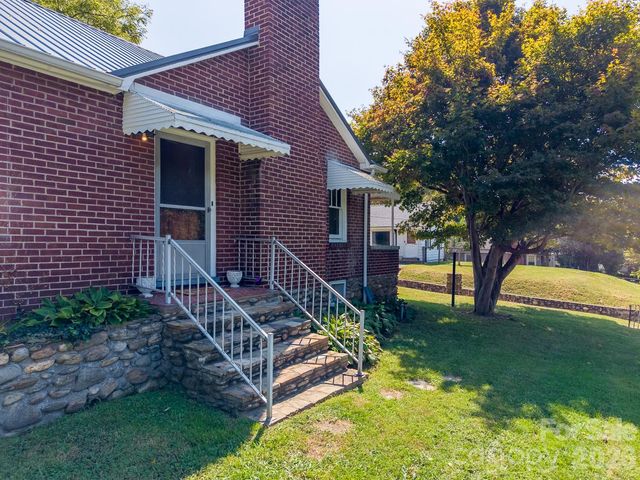 314 Trammell Avenue, Canton, NC 28716