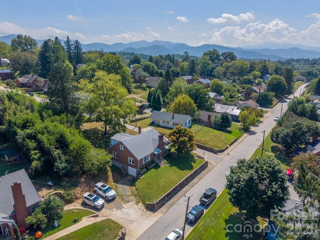 314 Trammell Avenue, Canton, NC 28716