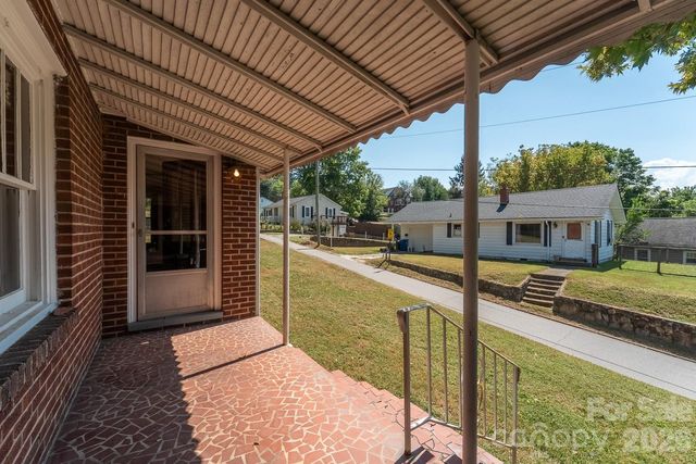 314 Trammell Avenue, Canton, NC 28716