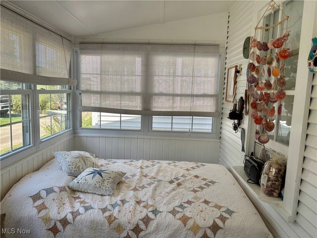 16 Billow Beach Road, Ashtabula, OH 44004