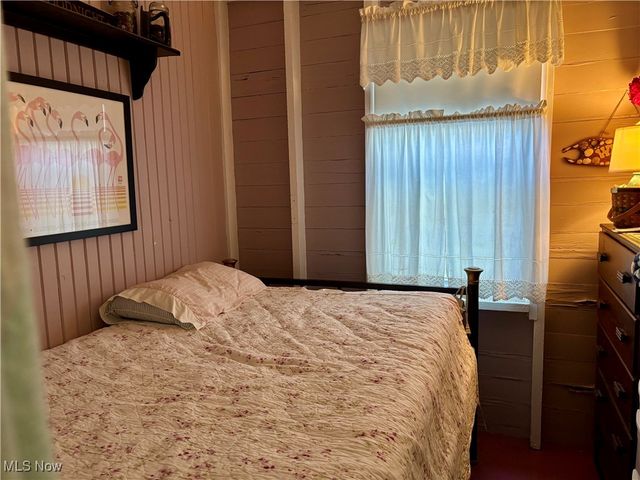 16 Billow Beach Road, Ashtabula, OH 44004