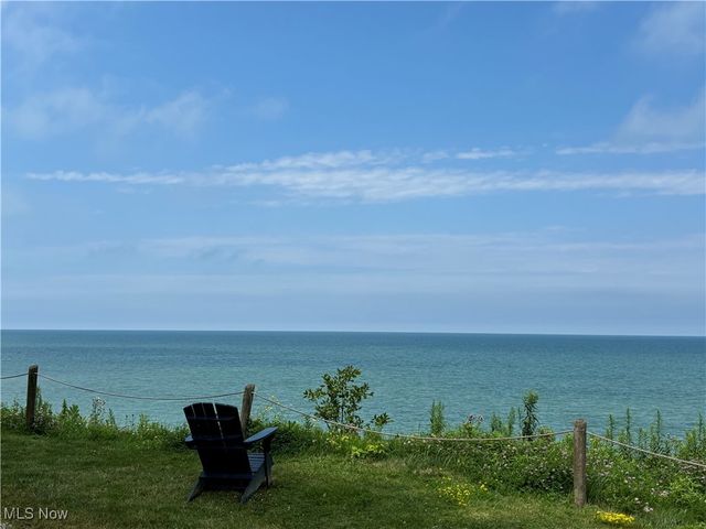 16 Billow Beach Road, Ashtabula, OH 44004