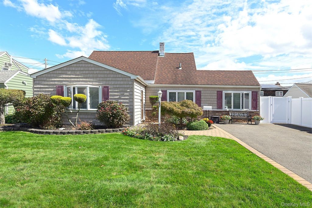 67 Wolcott Road, Levittown, NY 11756 — photo 2