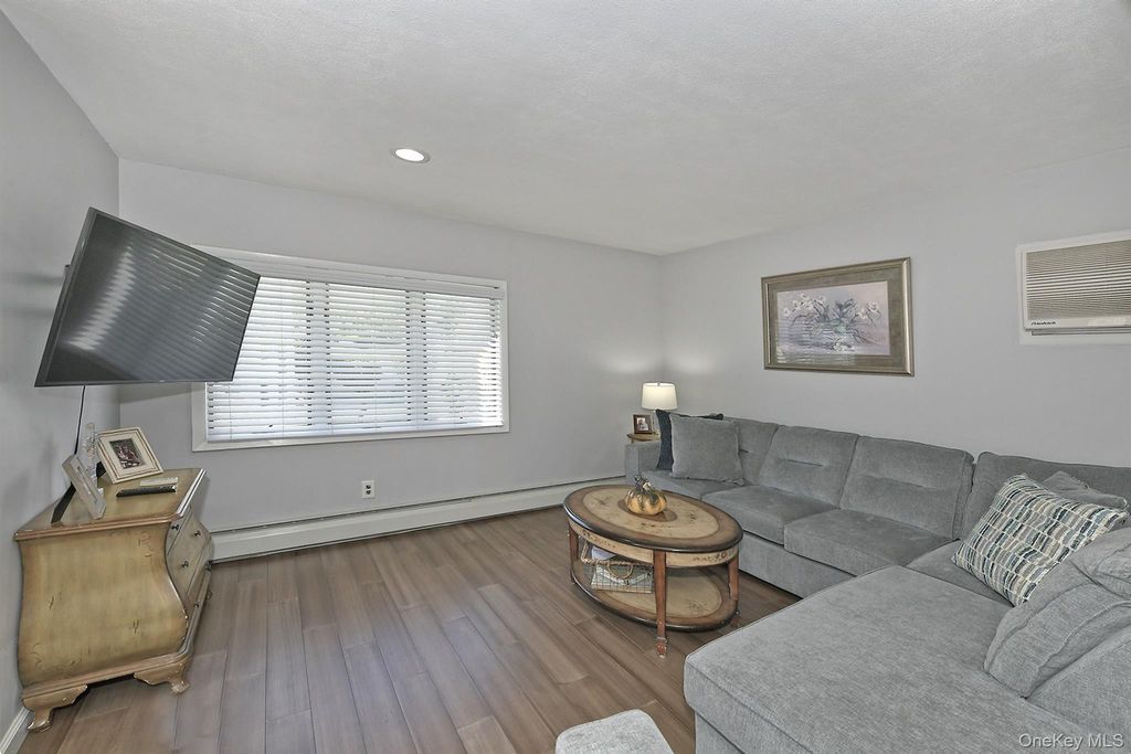 67 Wolcott Road, Levittown, NY 11756 — photo 3