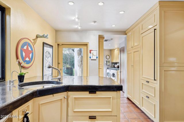 146 E MARIPOSA Street, Phoenix, AZ 85012