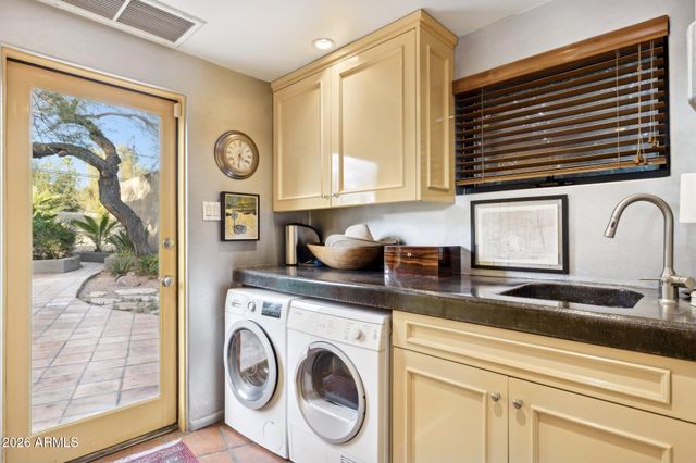 146 E MARIPOSA Street, Phoenix, AZ 85012