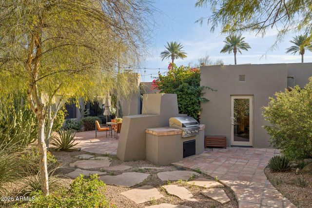 146 E MARIPOSA Street, Phoenix, AZ 85012