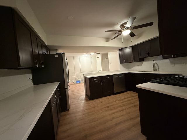 2435 N 76th Court 2w, Elmwood Park, IL 60707