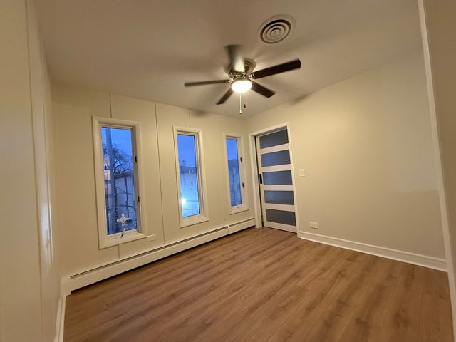 2435 N 76th Court 2w, Elmwood Park, IL 60707