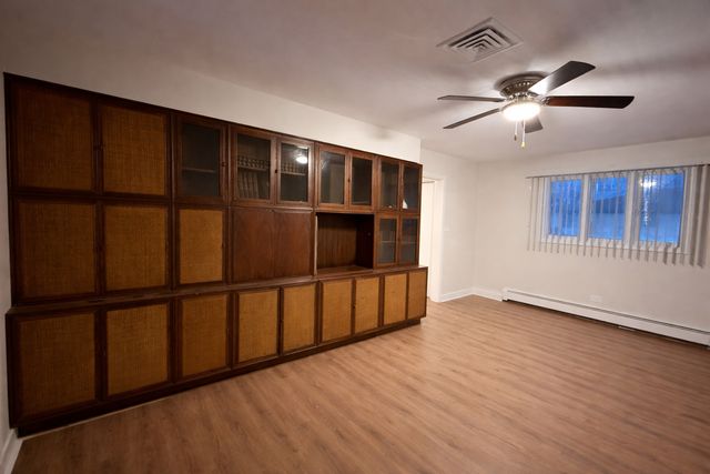 2435 N 76th Court 2w, Elmwood Park, IL 60707