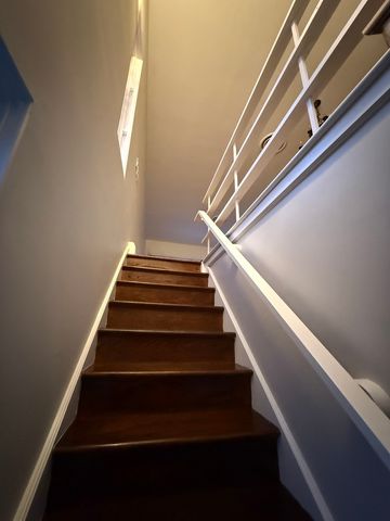 2435 N 76th Court 2w, Elmwood Park, IL 60707