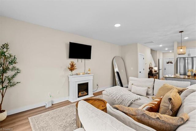 4902 Cannon Crossing Way, Greensboro, NC 27410