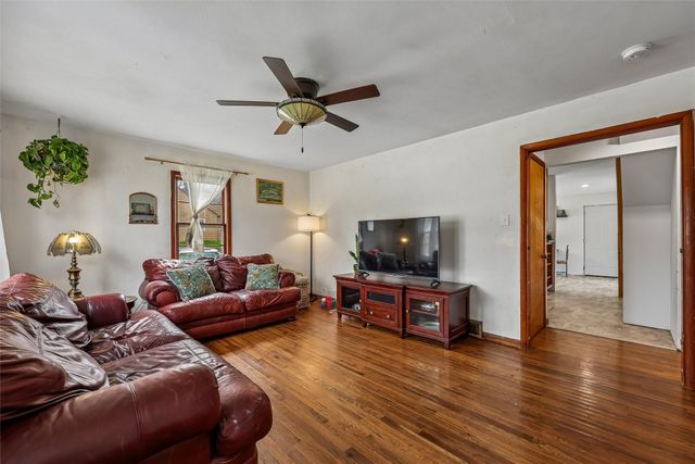 209 N Wilmoth Avenue, Ames, IA 50014