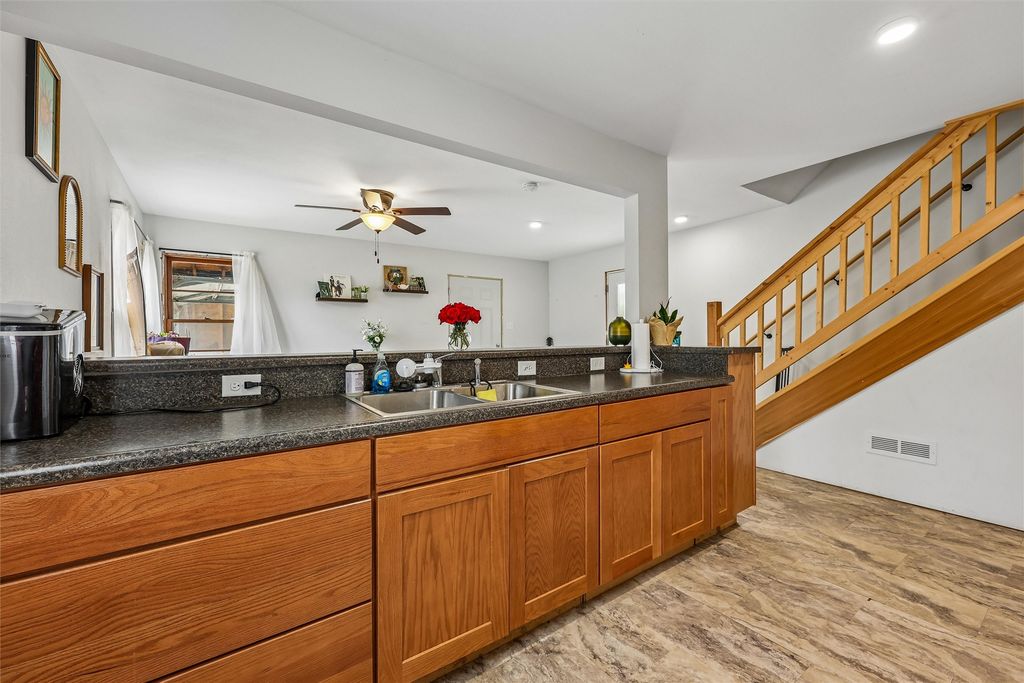 209 N Wilmoth Avenue, Ames, IA 50014