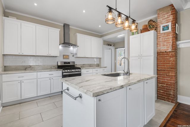 821 W CRAIG PL, San Antonio, TX 78212