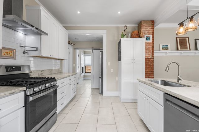 821 W CRAIG PL, San Antonio, TX 78212