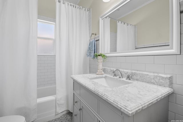 821 W CRAIG PL, San Antonio, TX 78212