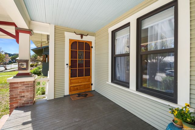 821 W CRAIG PL, San Antonio, TX 78212