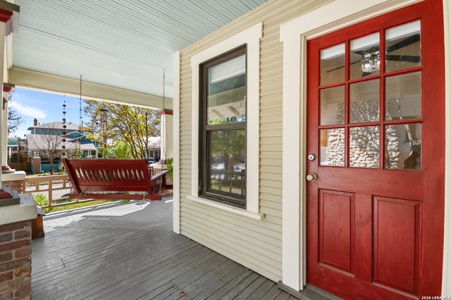 821 W CRAIG PL, San Antonio, TX 78212