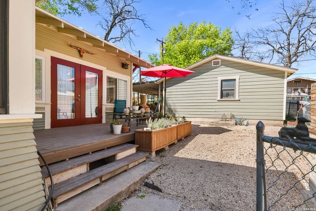 821 W CRAIG PL, San Antonio, TX 78212