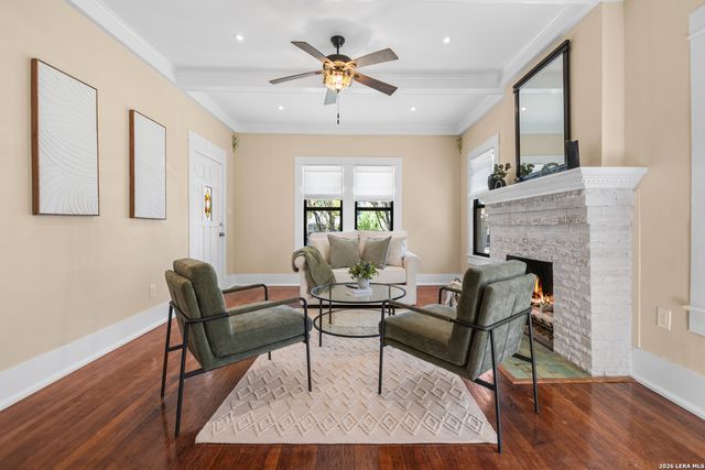 821 W CRAIG PL, San Antonio, TX 78212