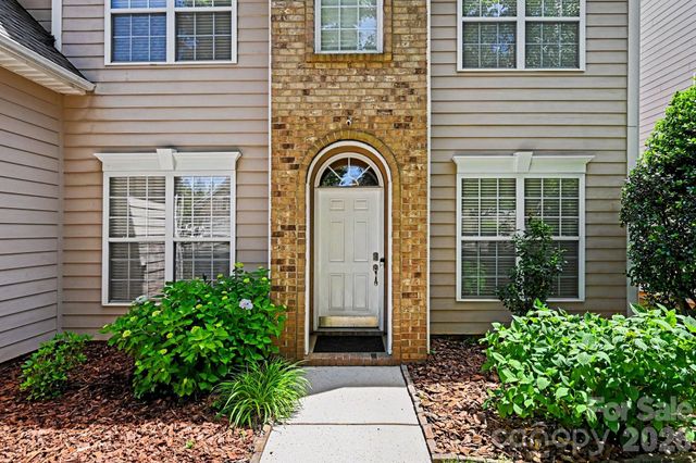 10331 Falling Leaf Drive NW, Concord, NC 28027