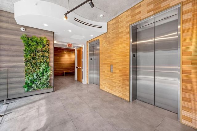 525 E JACKSON STREET, Orlando, FL 32801