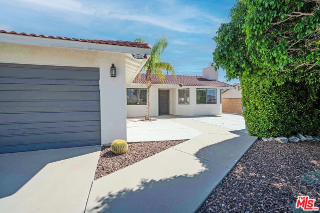 9524 Santa Cruz Road, Desert Hot Springs, CA 92240