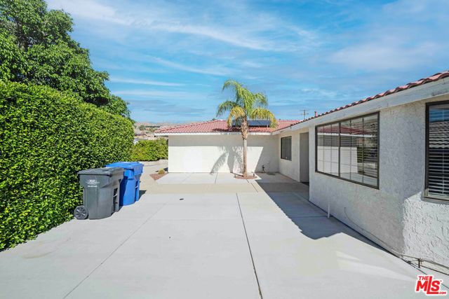9524 Santa Cruz Road, Desert Hot Springs, CA 92240