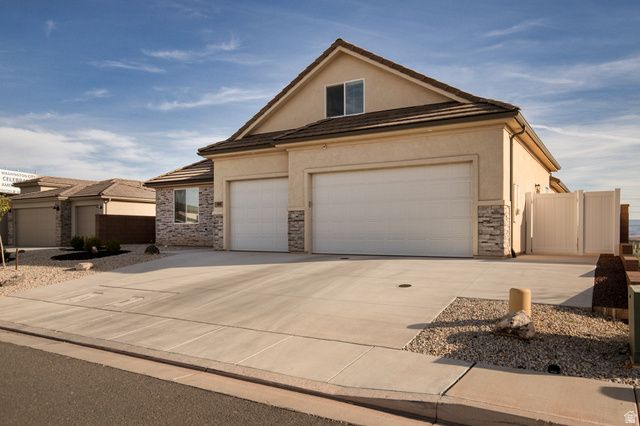 498 E TODD PL, Washington, UT 84780