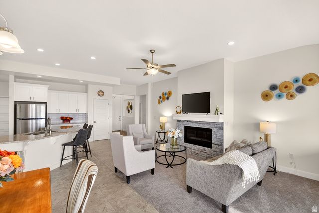 498 E TODD PL, Washington, UT 84780