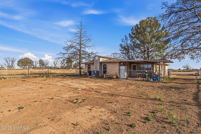 921-2 Lister Drive, La Mesa, NM 88044