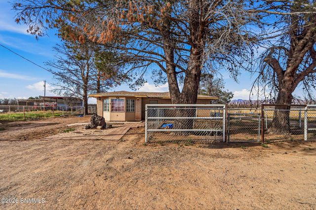 921-2 Lister Drive, La Mesa, NM 88044