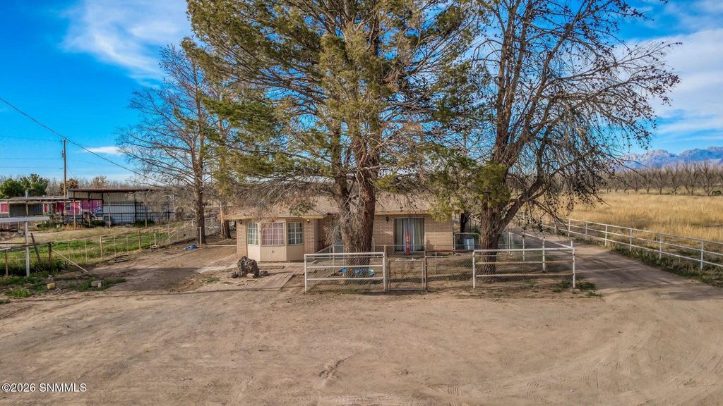 921-2 Lister Drive, La Mesa, NM 88044