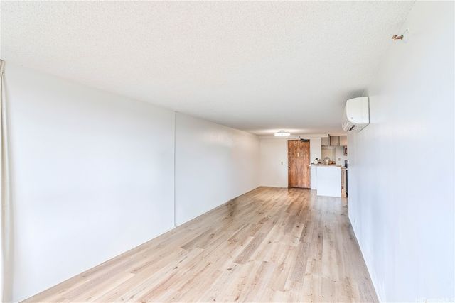 2724 Kahoaloha Lane 705, Honolulu, HI 96826