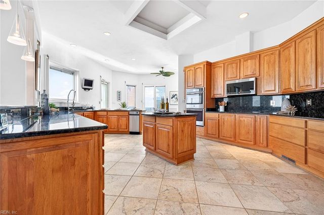 2220 Sandfiddler RD, Virginia Beach, VA 23456