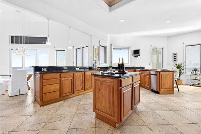 2220 Sandfiddler RD, Virginia Beach, VA 23456