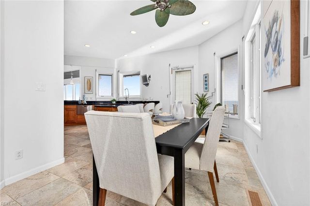 2220 Sandfiddler RD, Virginia Beach, VA 23456