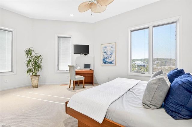 2220 Sandfiddler RD, Virginia Beach, VA 23456