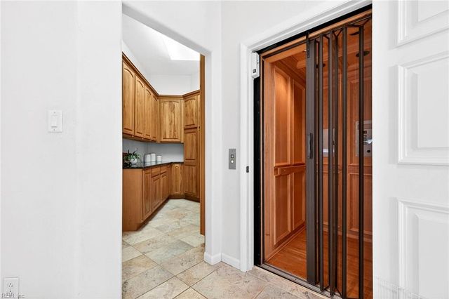 2220 Sandfiddler RD, Virginia Beach, VA 23456