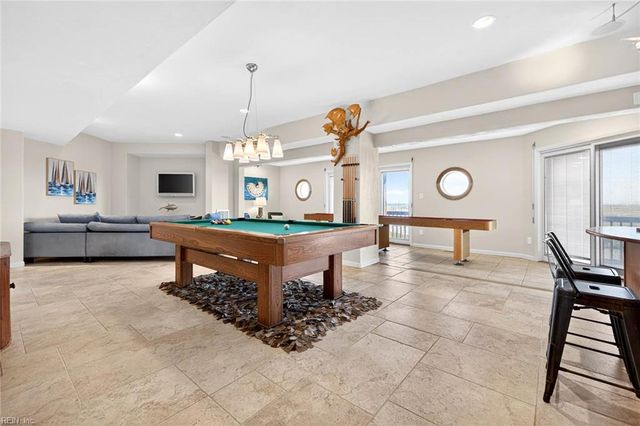 2220 Sandfiddler RD, Virginia Beach, VA 23456